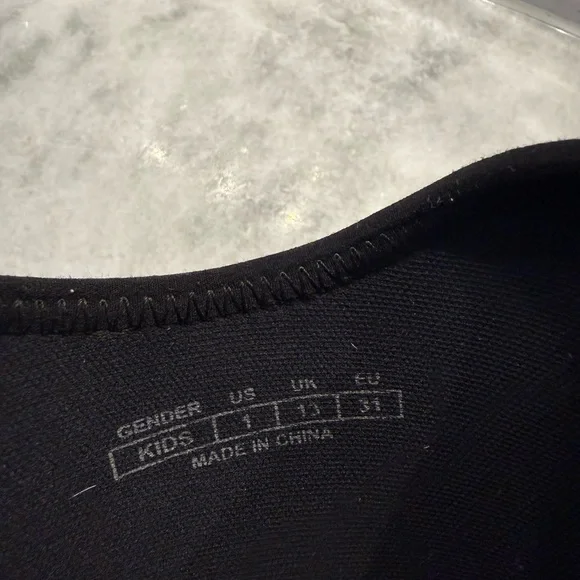 Muck Kids Black Boots Big Kid size 1 - Picture 4 of 7